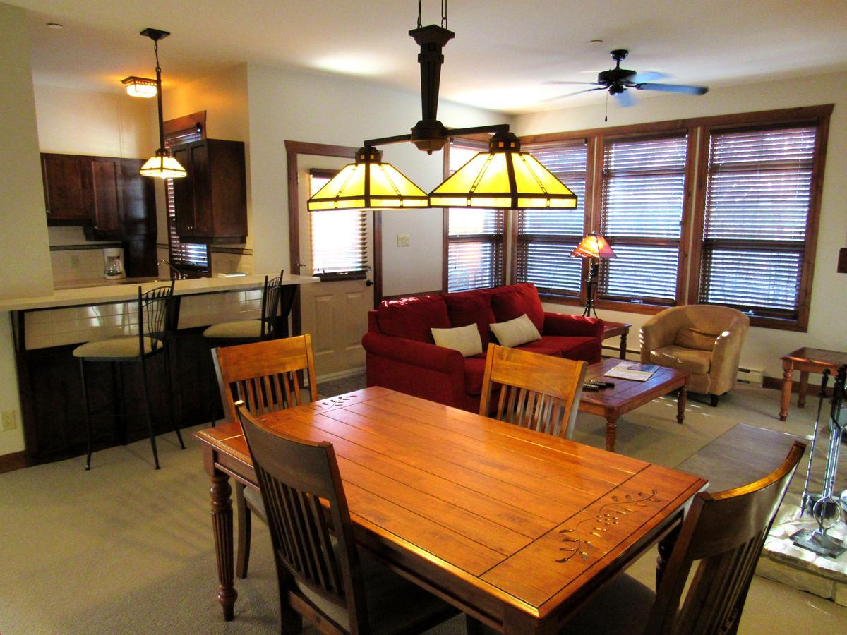 Tremblant Les Eaux - Location Adp Apartment มงต์-ทร็องบล็องต์ ภายนอก รูปภาพ