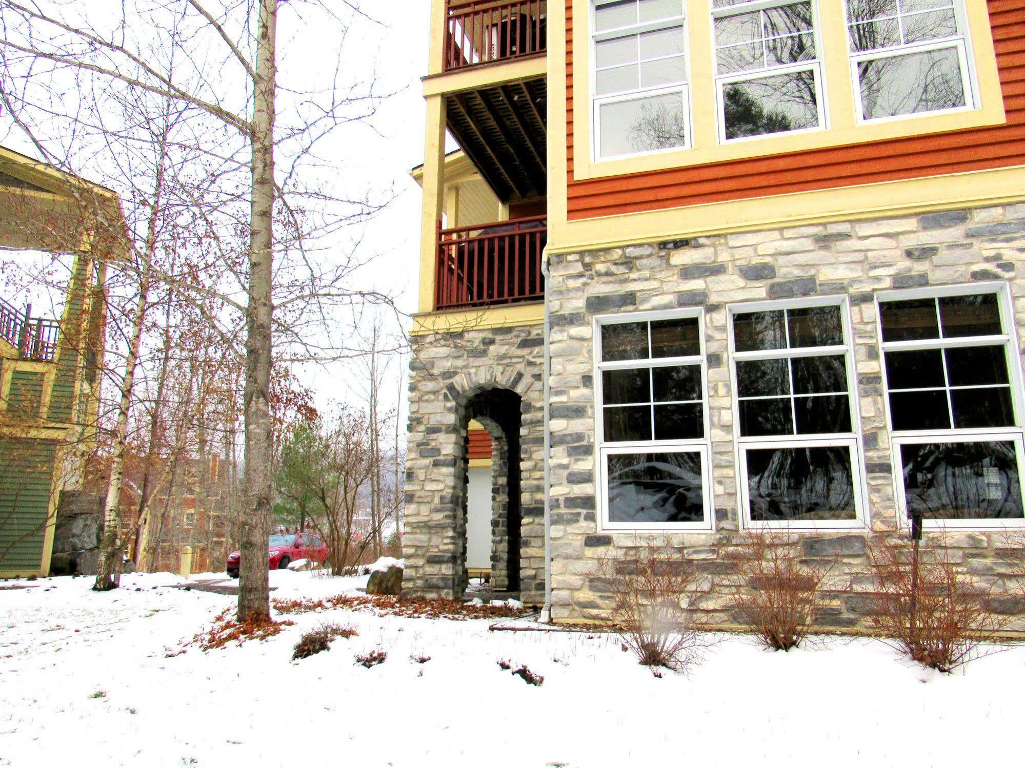 Tremblant Les Eaux - Location Adp Apartment มงต์-ทร็องบล็องต์ ภายนอก รูปภาพ
