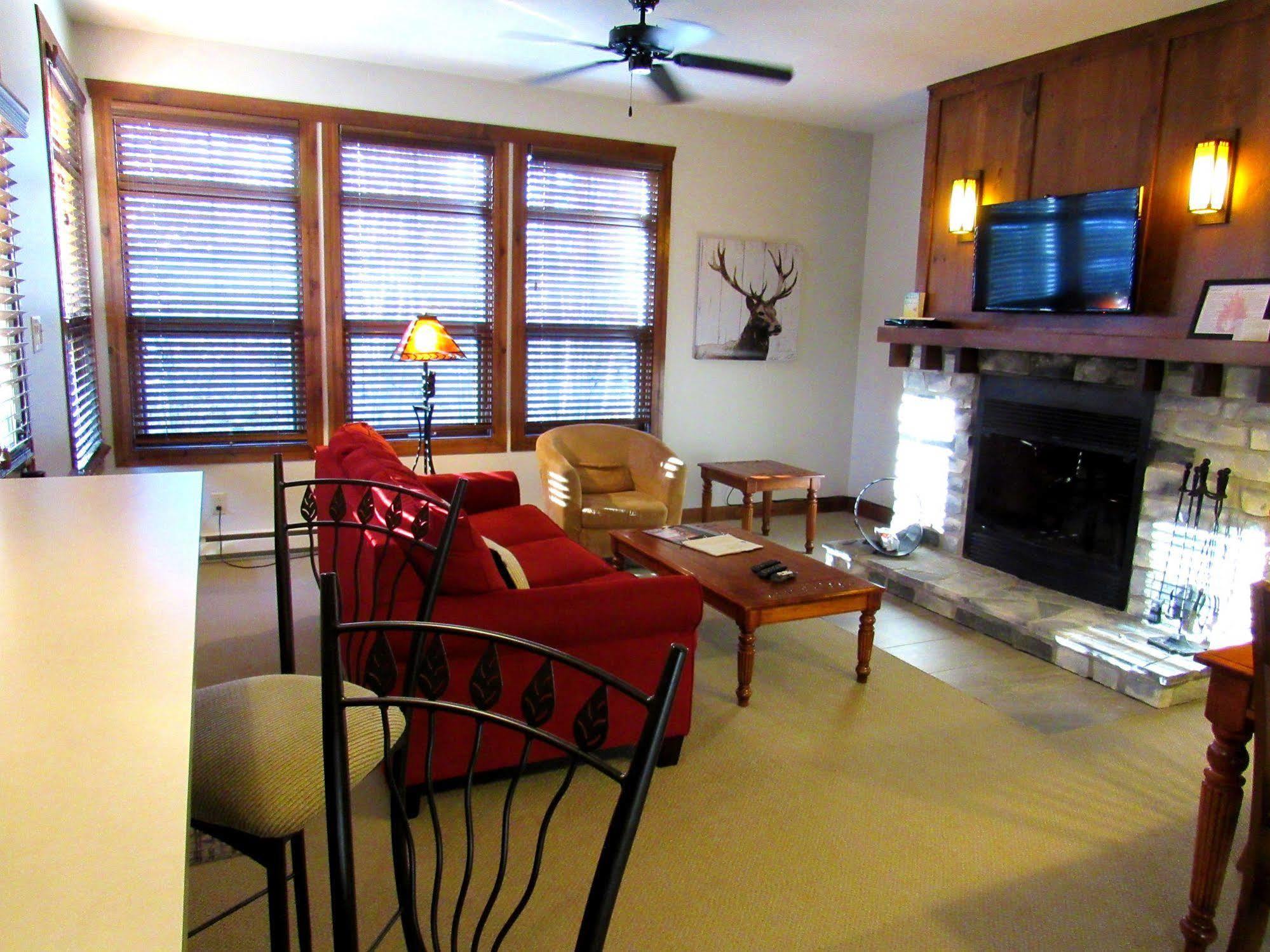 Tremblant Les Eaux - Location Adp Apartment มงต์-ทร็องบล็องต์ ภายนอก รูปภาพ