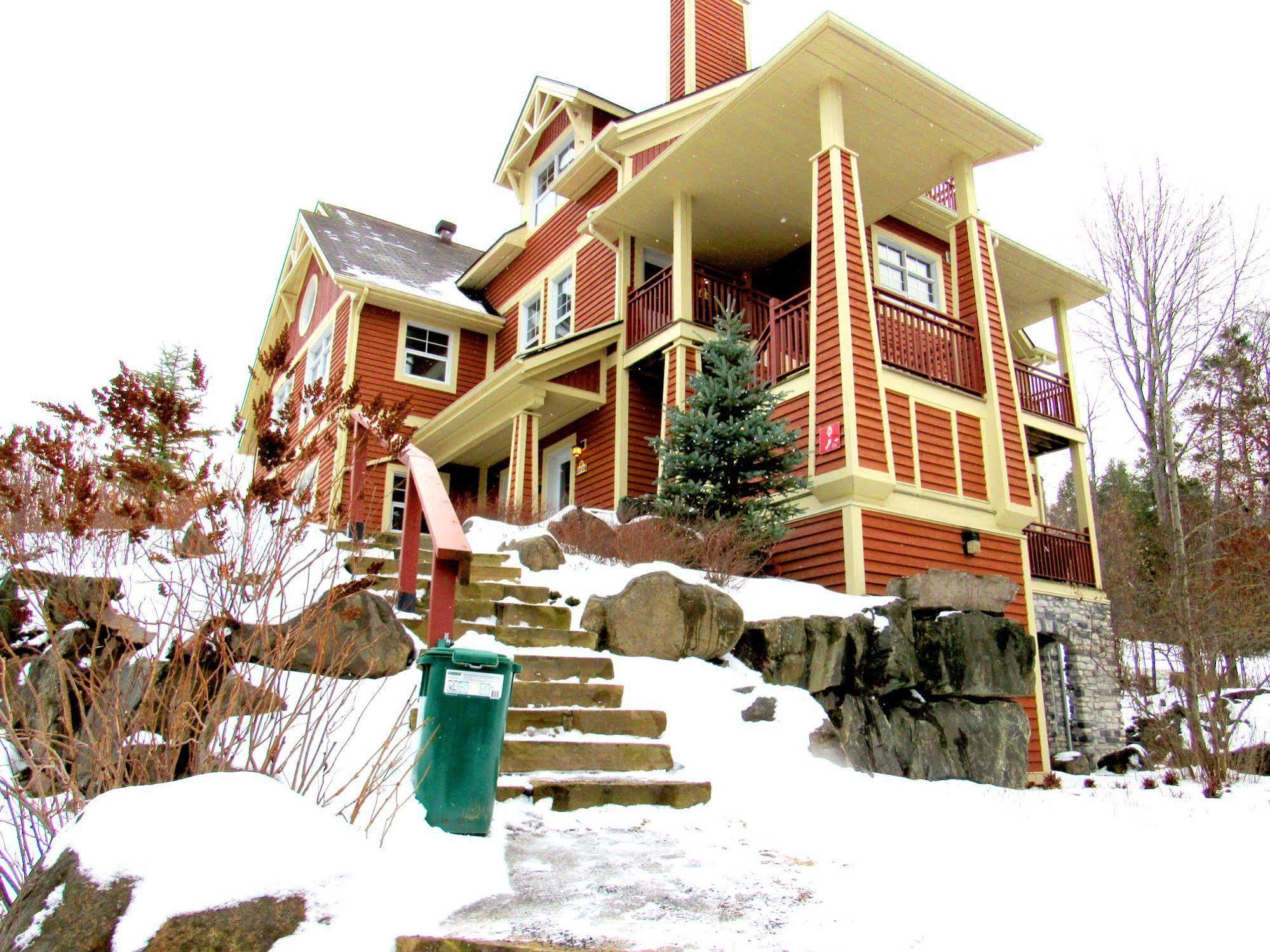 Tremblant Les Eaux - Location Adp Apartment มงต์-ทร็องบล็องต์ ภายนอก รูปภาพ