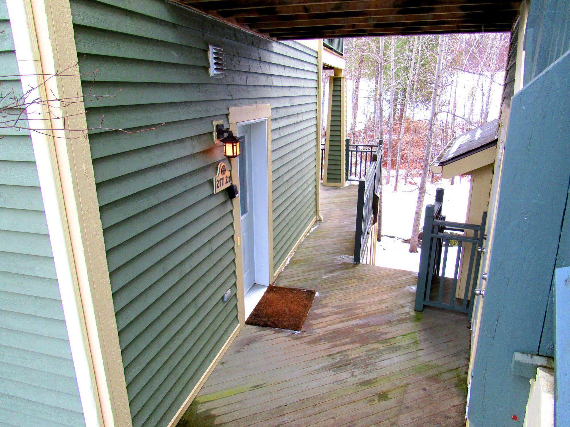 Tremblant Les Eaux - Location Adp Apartment มงต์-ทร็องบล็องต์ ภายนอก รูปภาพ