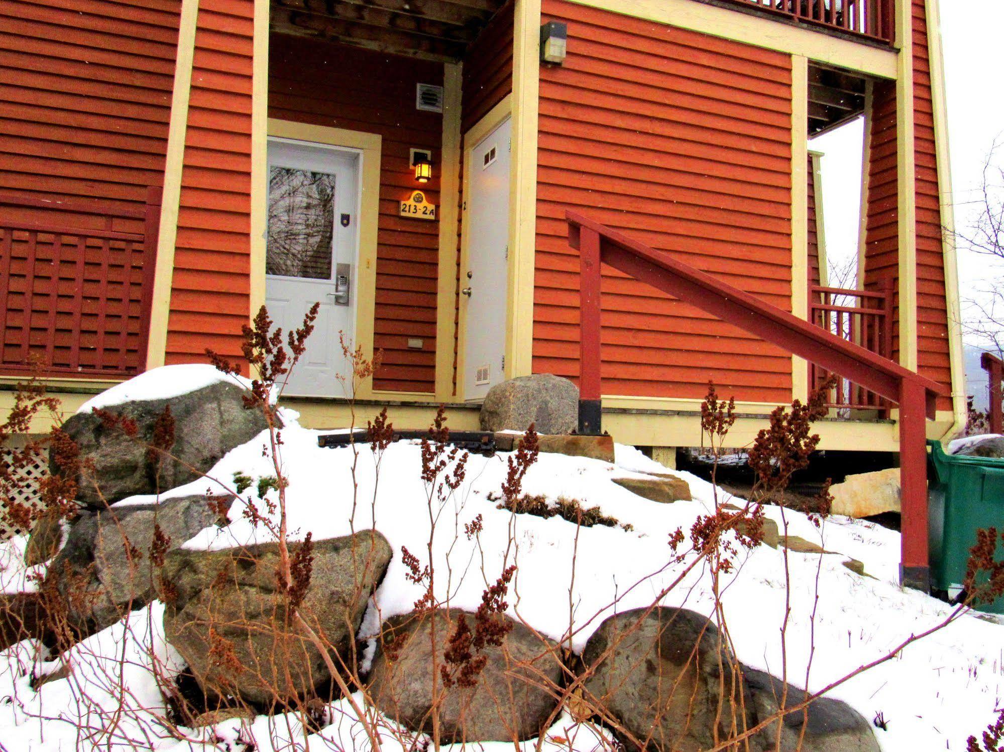 Tremblant Les Eaux - Location Adp Apartment มงต์-ทร็องบล็องต์ ภายนอก รูปภาพ
