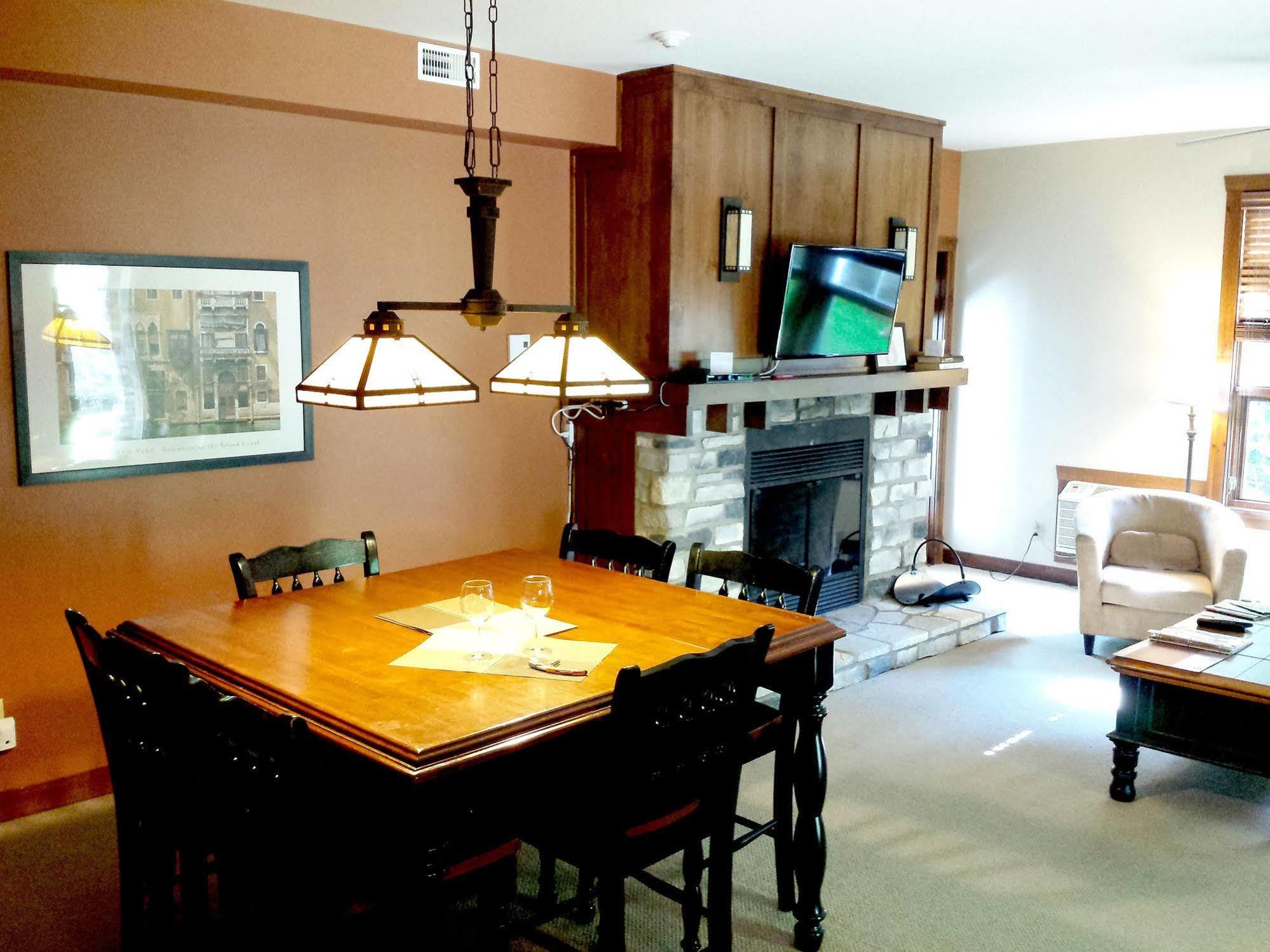 Tremblant Les Eaux - Location Adp Apartment มงต์-ทร็องบล็องต์ ภายนอก รูปภาพ